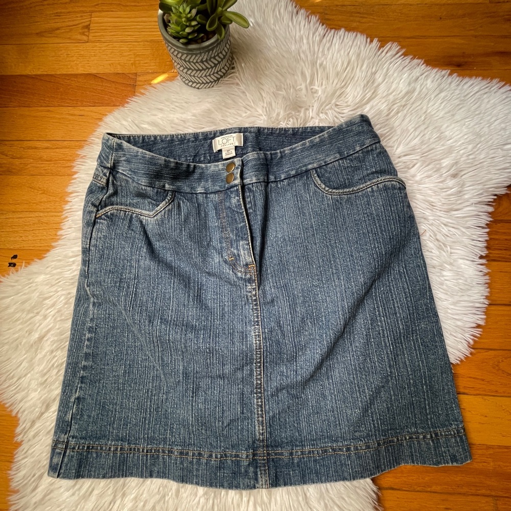 LOFT Denim Mini Skirt 💙 - Picture 2 of 10